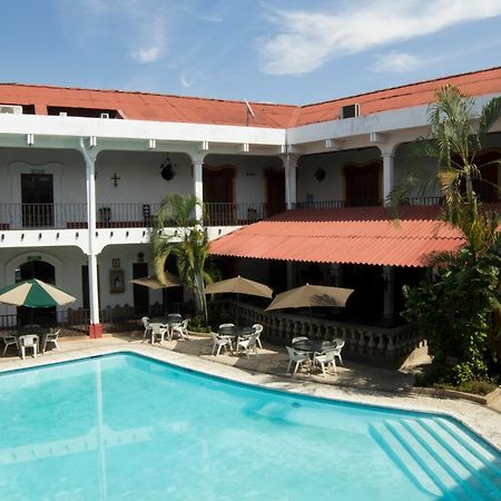 Hotel Posada de Don José Retalhuleu Exterior foto